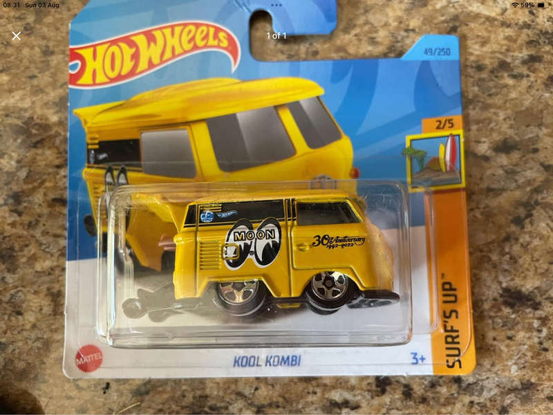 Hot wheels Kool kombi moon eyes