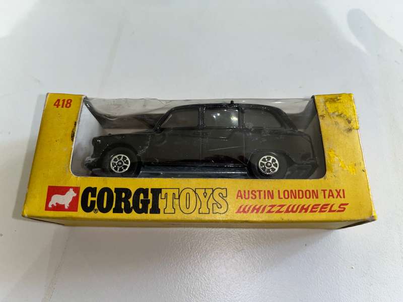 Corgi whizzwheels Austin London taxi