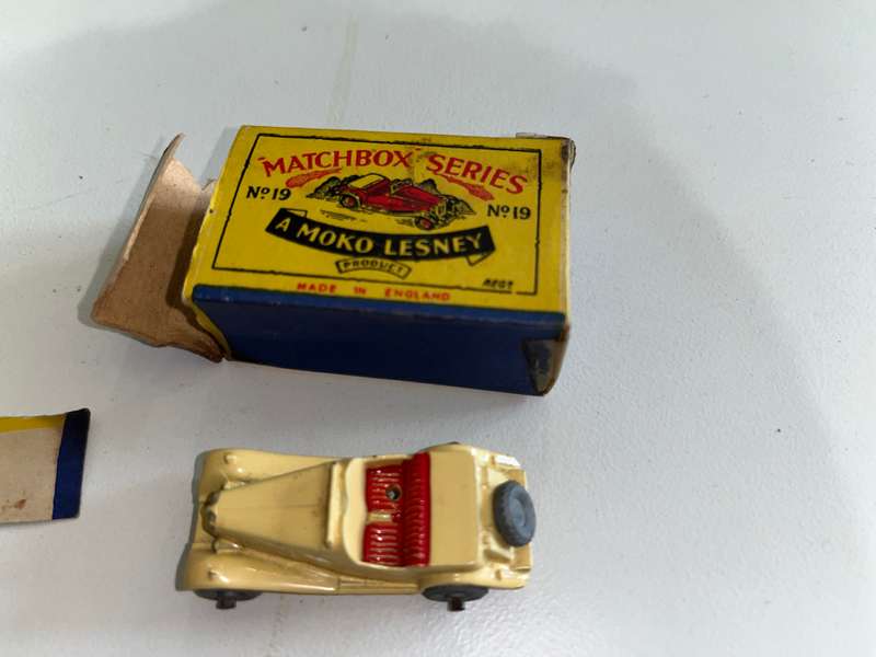 Matchbox 19  Moco MG