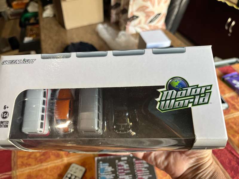 Greenlight Volkswagen diorama 1/64 mint.  Imported   Drive in
