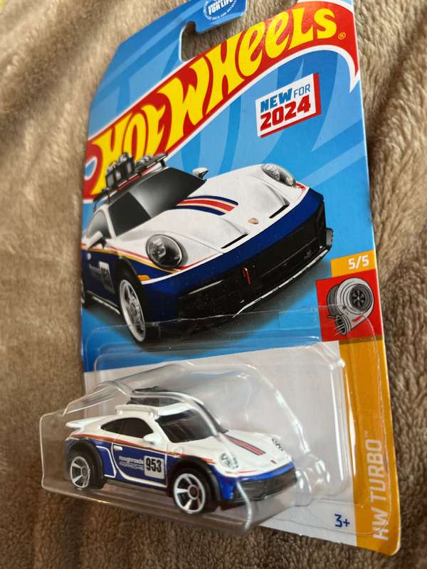 Hot wheels Porsche.  Long card import