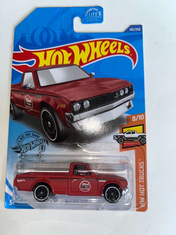 Hot wheels Datsun 620 red