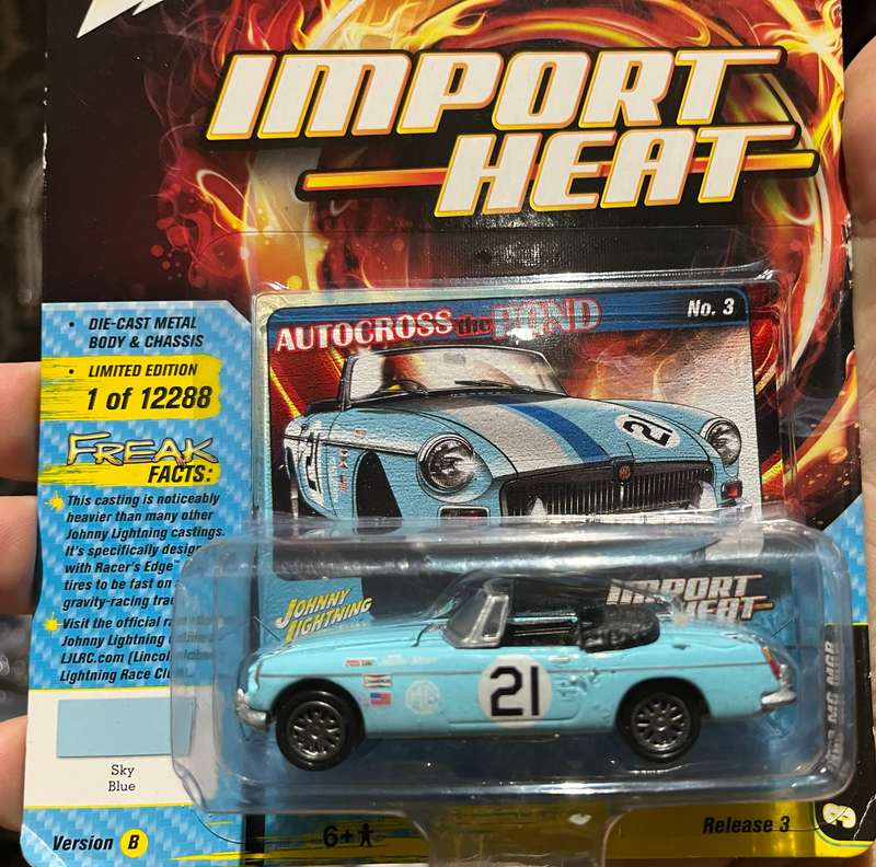 Greenlight MGB 1/64