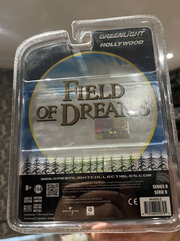 Greenlight Field of Dreams Volkswagen kombi.