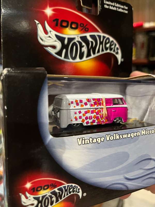 Hot wheels 100% Volkswagen 1/64 kombi. Collectors item