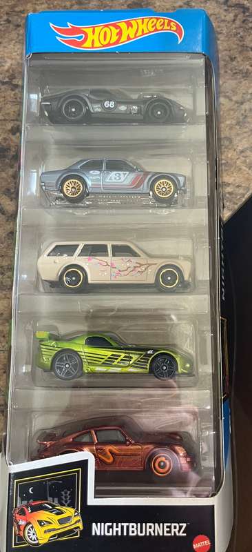 Hot wheels 5 pack night burnerz