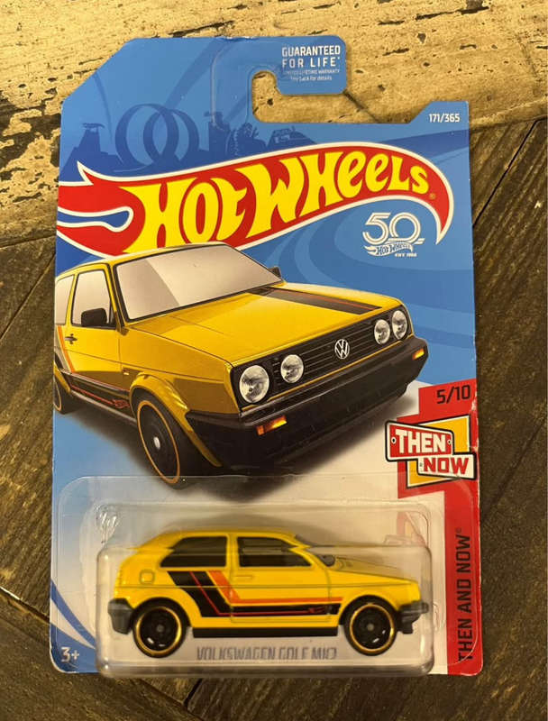 Hot wheels Volkswagen Golf long card