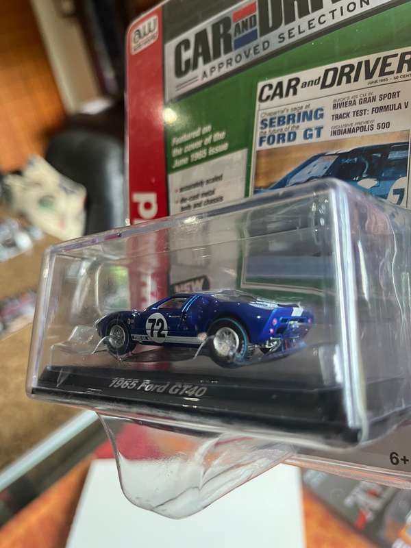 Auto world Ford GT 40.