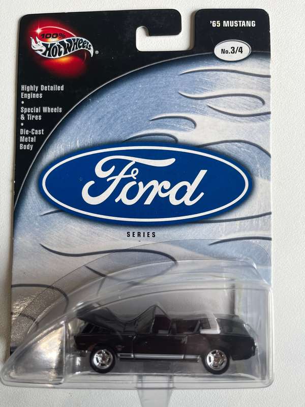 Hot wheels 100% Mustang 1965.
