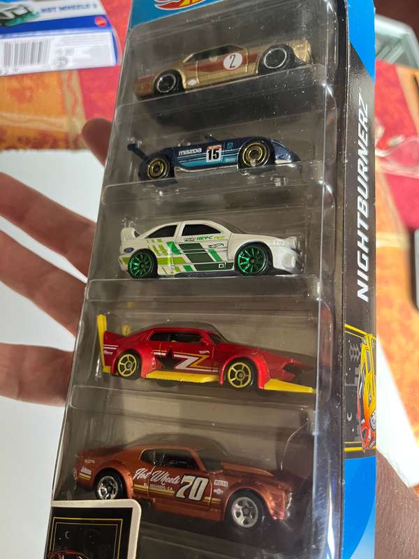 Hot wheels 5 car set Nightburnez