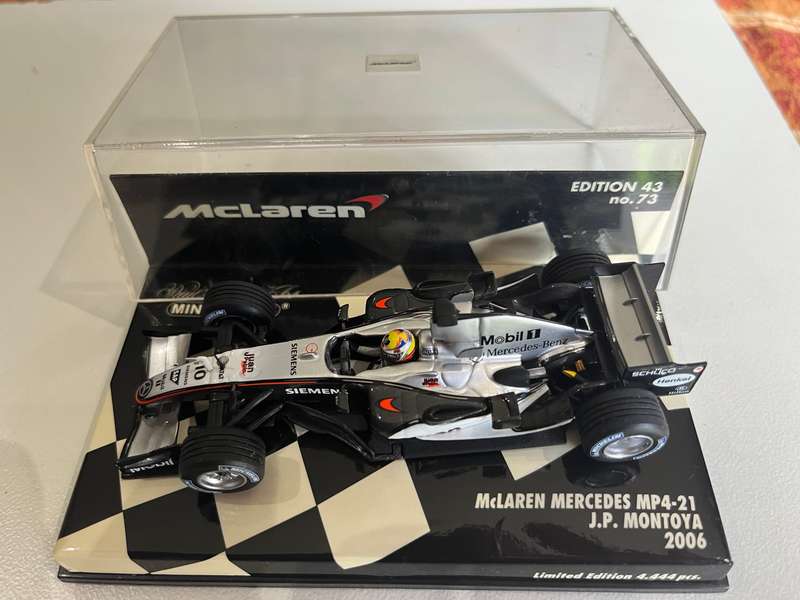 Minichamps McLaren Montoya 1/43 2006