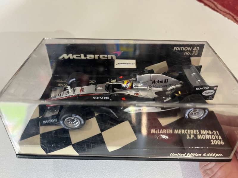 Minichamps McLaren Montoya 1/43 2006