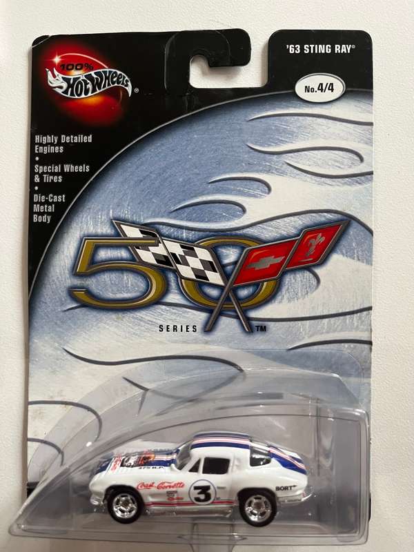 Hot wheels Corvette 50 years collectors edition 1/64