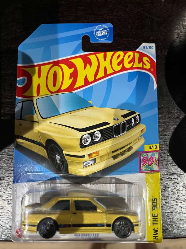 Hot wheels BMW 323 long card