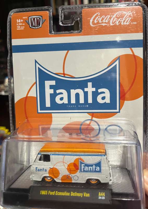 M2 Fanta Coca Cola ford  1/24 import