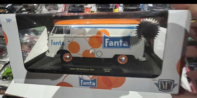 M2 Fanta Volkswagen kombi 1/24