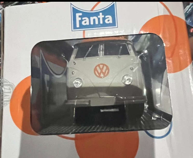 M2 Fanta Volkswagen kombi 1/24