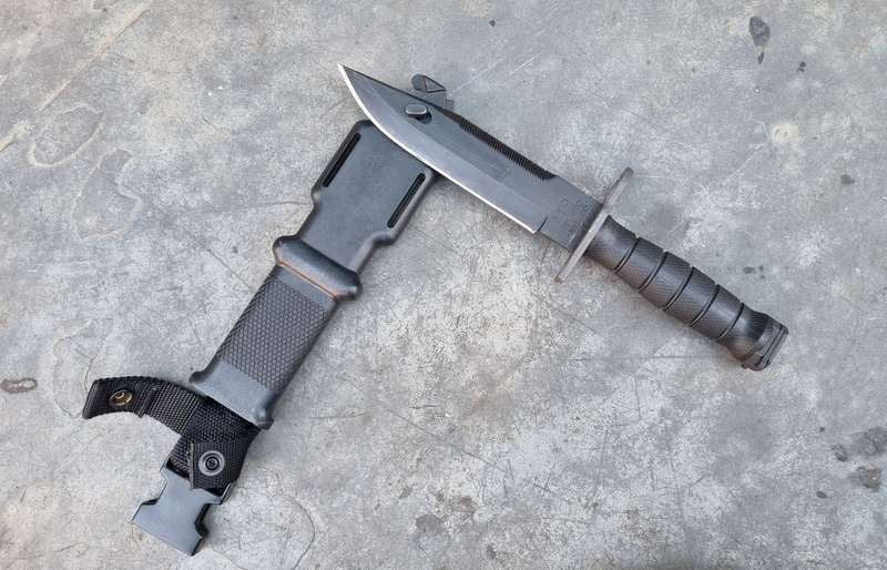US M9 BAYONET FOR M16 ASSUALT RIFLE