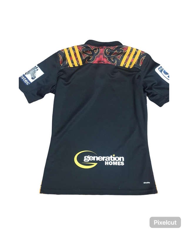 Super Rare Chiefs Super rugby limited edition jersey .