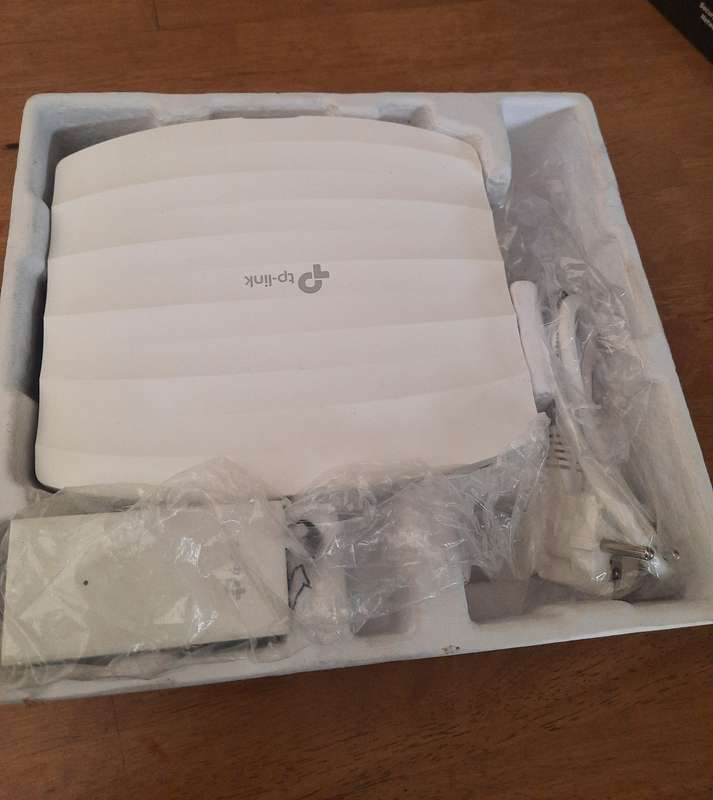 TP-Link Omada EAP110 Wireless N Ceiling Mount Access Point