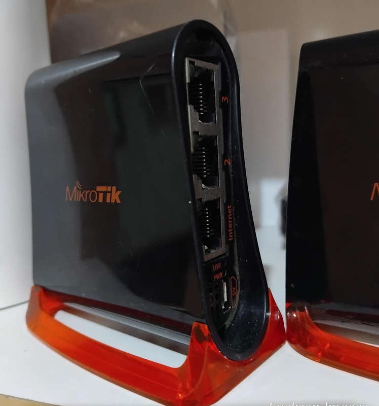 Mikrotik hAP Mini 3 Port Ethernet WiFi Router RB931-2ND