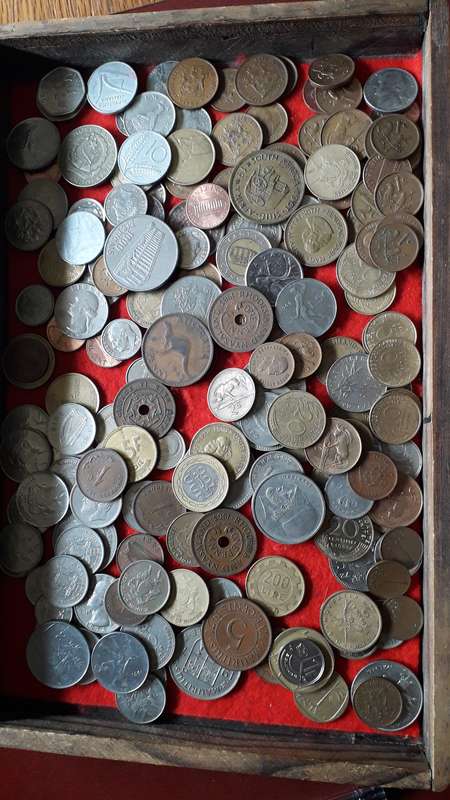 World coins combo  @ 850 g  @ 225x coins