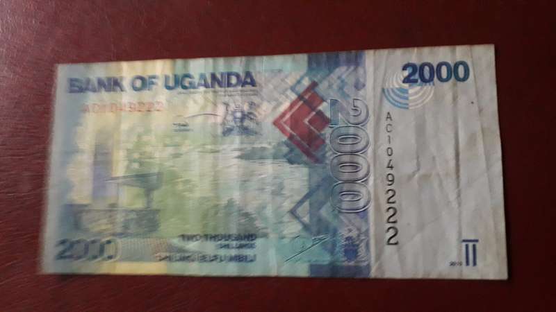 Uganda  2000 Shillings 2010
