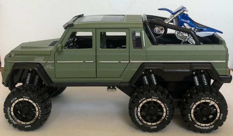 Mercedes G63 AMG 6x6 (W463) 2017 moss-green 1/28 NEW+boxed ASU model #2348 instant wheels