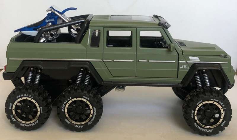 Mercedes G63 AMG 6x6 (W463) 2017 moss-green 1/28 NEW+boxed ASU model #2348 instant wheels