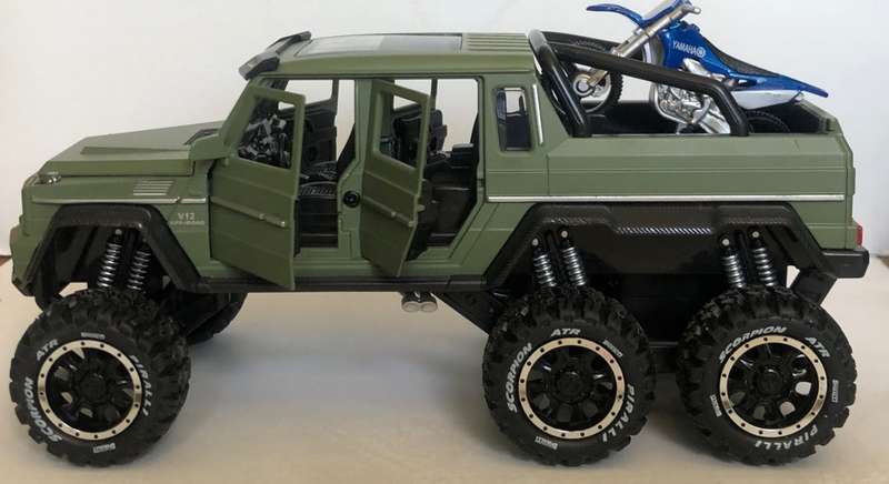 Mercedes G63 AMG 6x6 (W463) 2017 moss-green 1/28 NEW+boxed ASU model #2348 instant wheels
