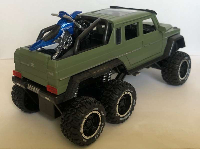 Mercedes G63 AMG 6x6 (W463) 2017 moss-green 1/28 NEW+boxed ASU model #2348 instant wheels