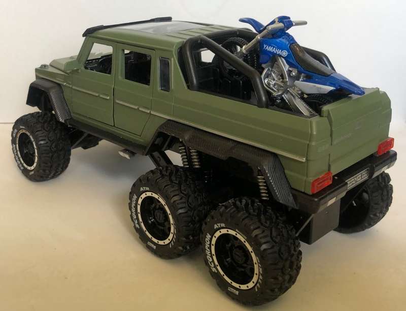 Mercedes G63 AMG 6x6 (W463) 2017 moss-green 1/28 NEW+boxed ASU model #2348 instant wheels