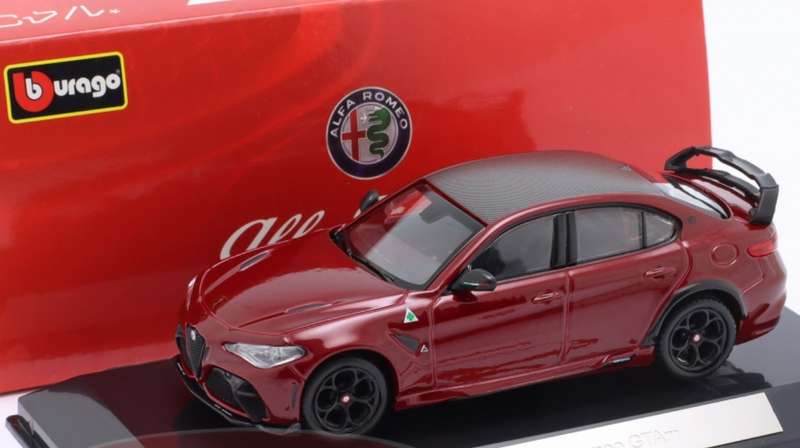 Alfa Romeo Giulia GTAm 2020 red metallic 1/43 Bburago NEW+boxed #6090 instant wheels