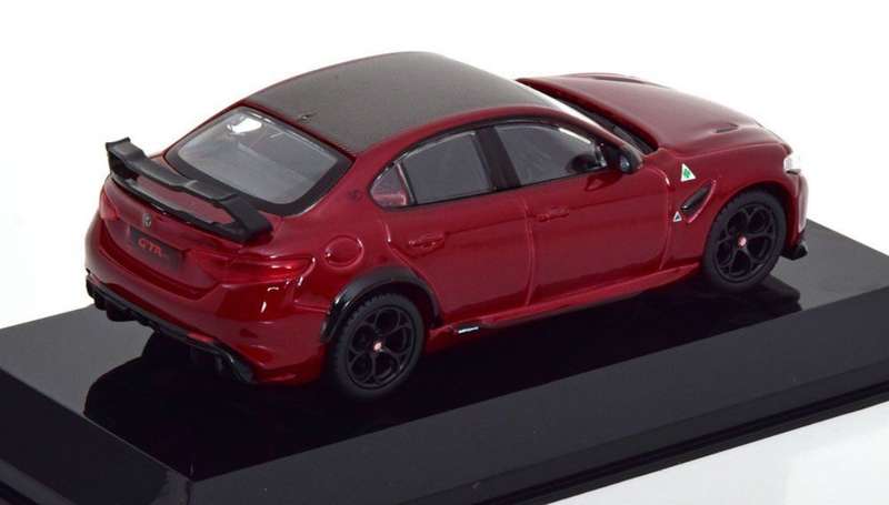 Alfa Romeo Giulia GTAm 2020 red metallic 1/43 Bburago NEW+boxed #6090 instant wheels