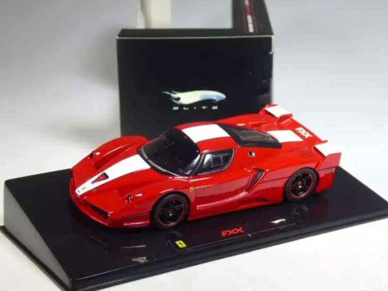 Ferrari FXX 2006 red/white 1/43 Hot Wheels Elite NEW+boxed #6101 instant wheels