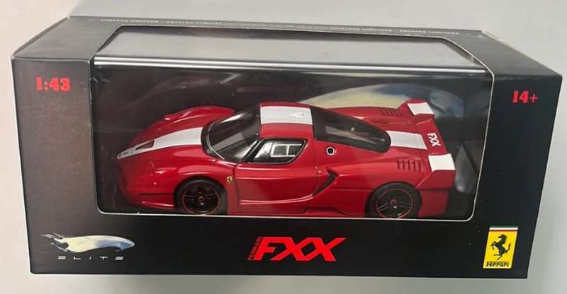 Ferrari FXX 2006 red/white 1/43 Hot Wheels Elite NEW+boxed #6101 instant wheels