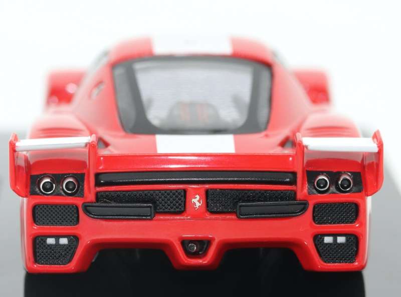 Ferrari FXX 2006 red/white 1/43 Hot Wheels Elite NEW+boxed #6101 instant wheels