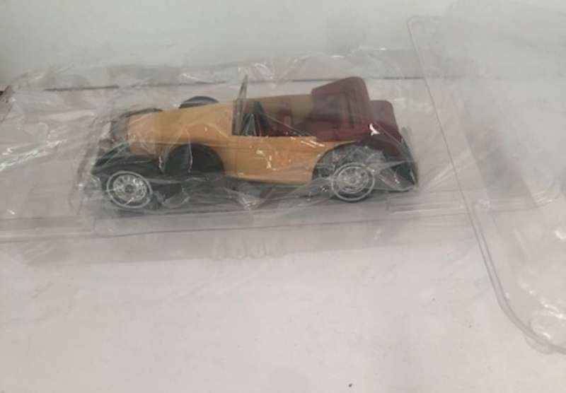 Lagonda Drophead Coupe '38 beige+black 1/43 Matchbx-Lesney/MOY NEW+reblistered #6106  instant wheels