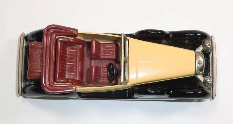 Lagonda Drophead Coupe '38 beige+black 1/43 Matchbx-Lesney/MOY NEW+reblistered #6106  instant wheels