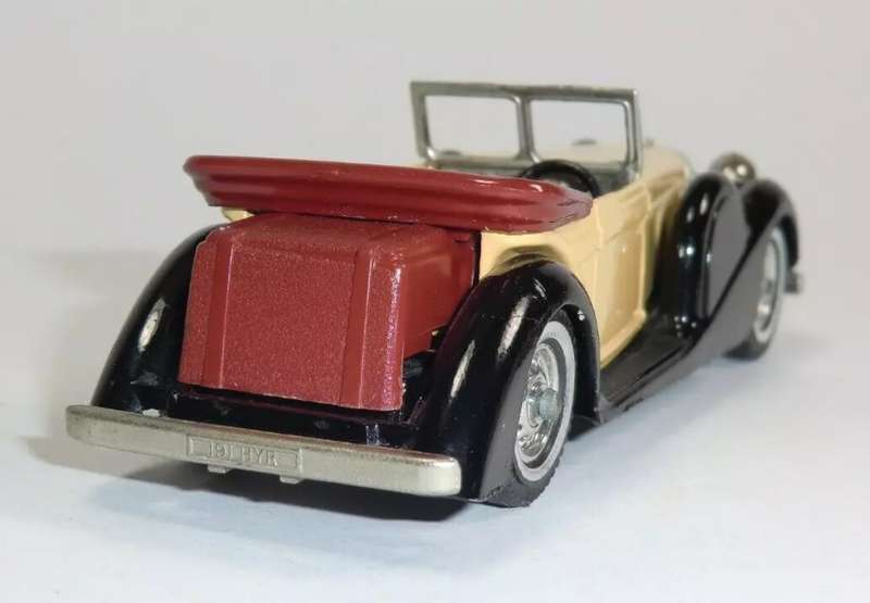 Lagonda Drophead Coupe '38 beige+black 1/43 Matchbx-Lesney/MOY NEW+reblistered #6106  instant wheels