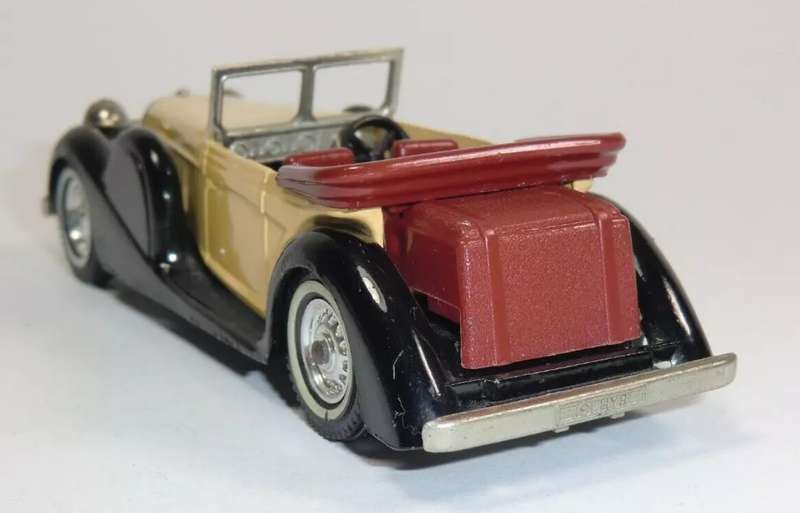 Lagonda Drophead Coupe '38 beige+black 1/43 Matchbx-Lesney/MOY NEW+reblistered #6106  instant wheels
