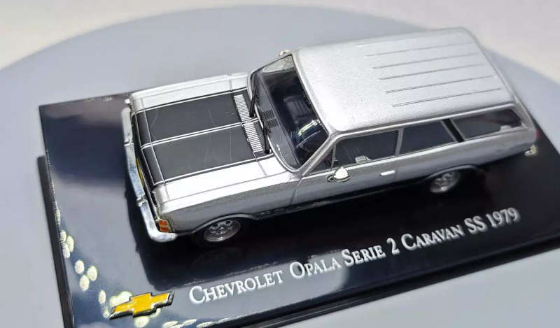 Chevrolet Opala ser.2 Caravan/st'nwgn SS 1979 silver 1/43 IXO/Altaya NEW+boxed #6128 instant wheels