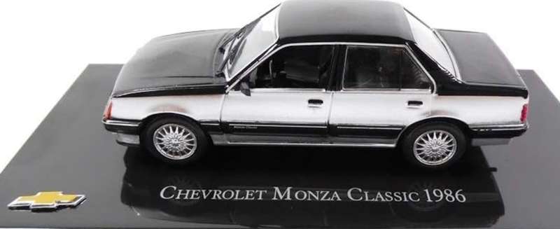 Chevrolet Monza Classic 1986 silver/black 1/43 IXO/Altaya #6129 instant wheels
