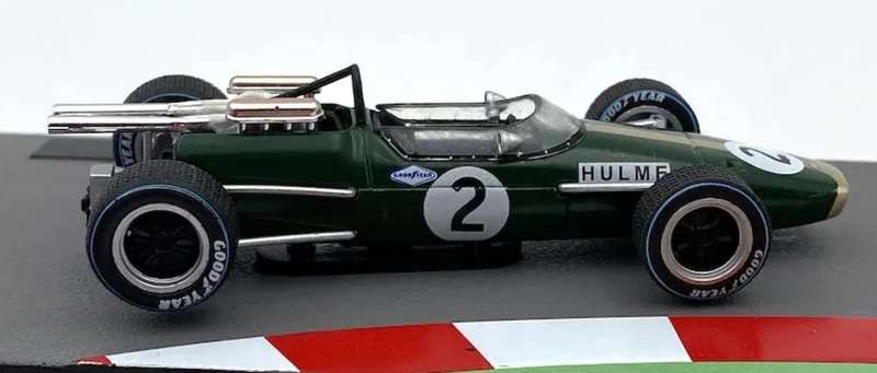 Brabham Repco v8 BT24 F1 1967 (Denis Hulme) dk.green 1/43 IXO/Altaya NEW+boxed #6141 instant wheels