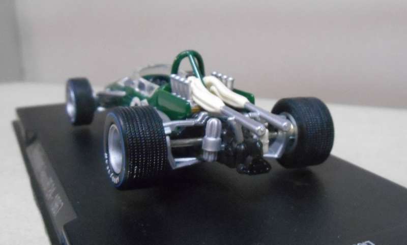 Brabham Repco v8 BT24 F1 1967 (Denis Hulme) dk.green 1/43 IXO/Altaya NEW+boxed #6141 instant wheels