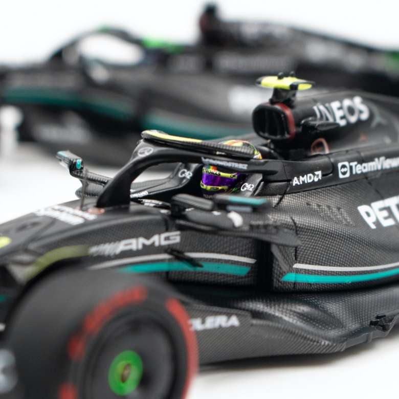 Mercedes AMG W14 F1 #44 L.Hamilton 2023 1/43 Bburago NEW+boxed #6150 instant wheels