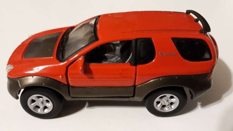 Isuzu VehiCross red 1997 1/43 Cararama NEW+blister #6163 instant wheels