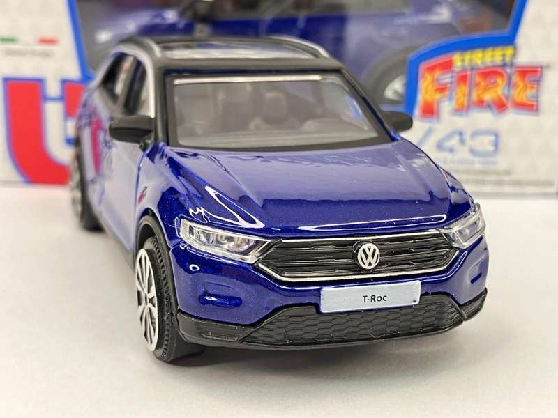 Volkswagen T-Roc 2021 blue-met 1/43 Bburago NEW+boxed #6164 instant wheels