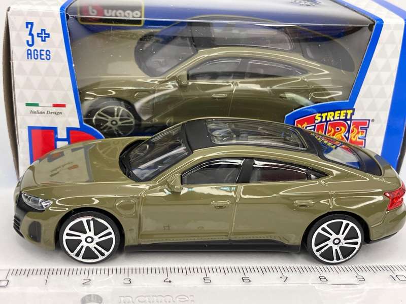 Audi RS e-tron GT 2022 olive green 1/43 Bburago NEW+boxed #6169 instant wheels
