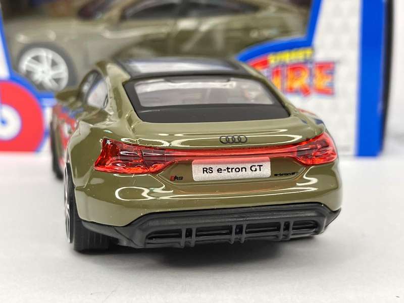 Audi RS e-tron GT 2022 olive green 1/43 Bburago NEW+boxed #6169 instant wheels